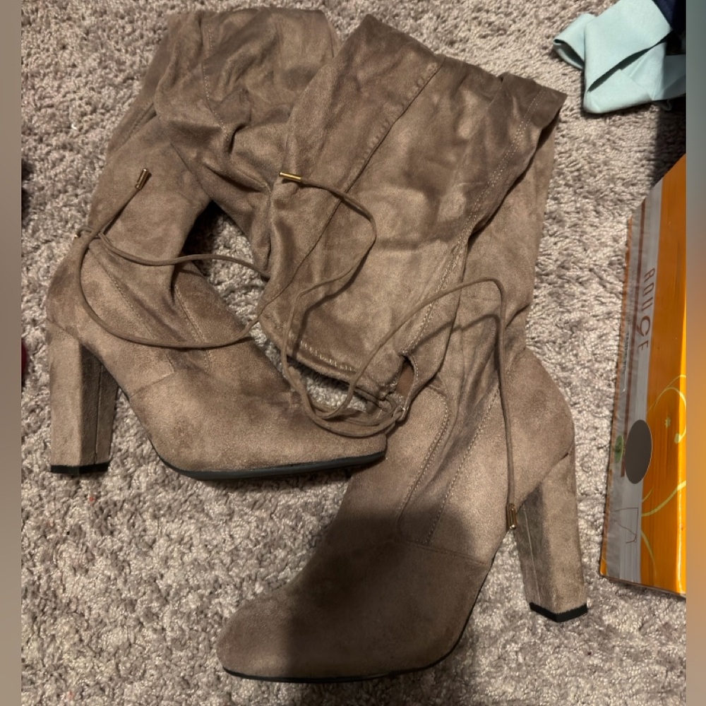 HILLTOP-20M HIGH HEEL LACE-UP BOOT TAUPE COLOR ONLY size 9